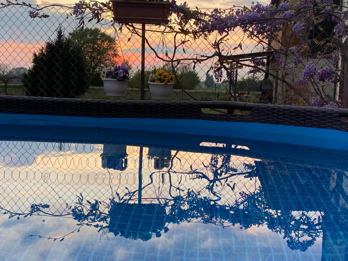 B&B Happiness In The Country 布雷谢洛 外观 照片