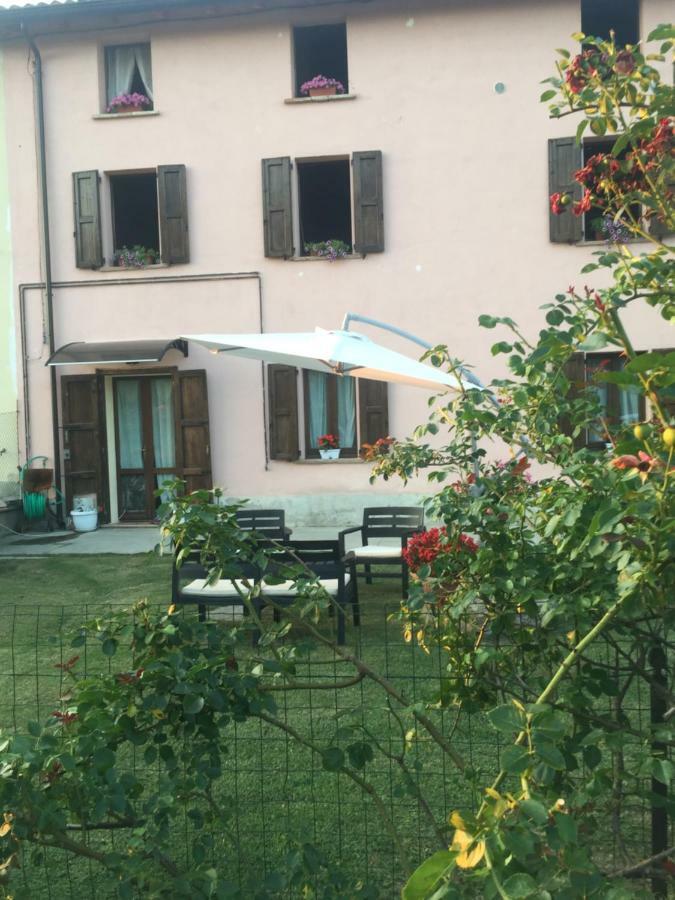 B&B Happiness In The Country 布雷谢洛 外观 照片